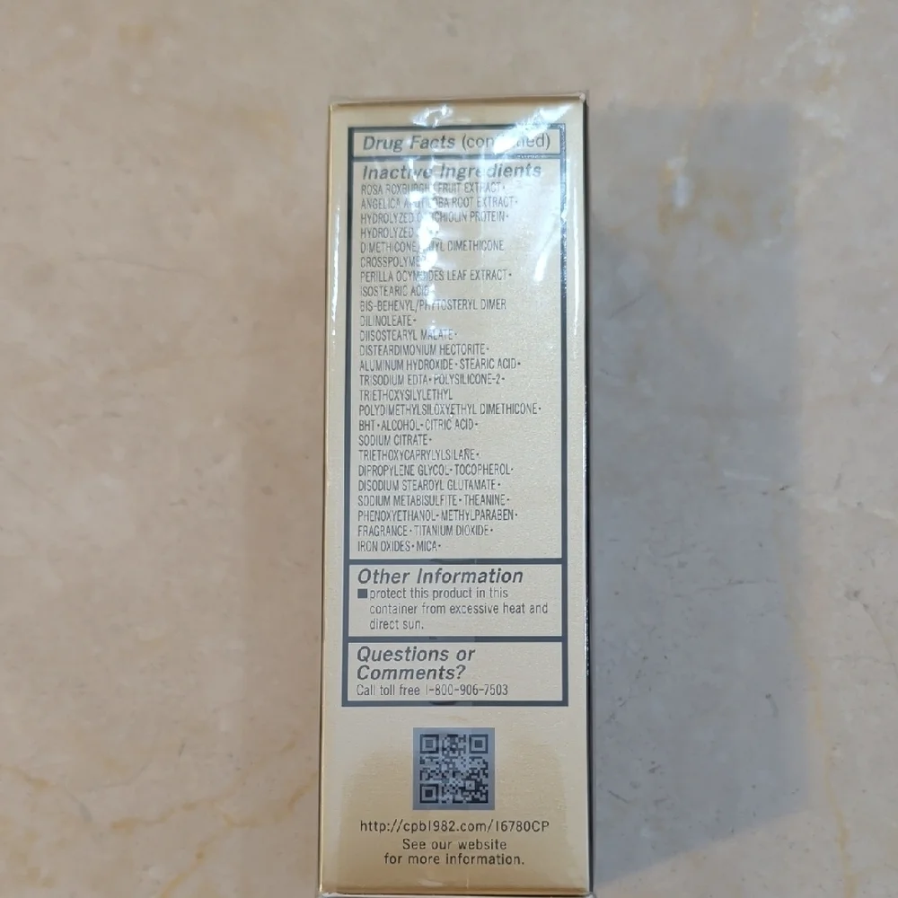 Radiant Fluid Foundation Natural